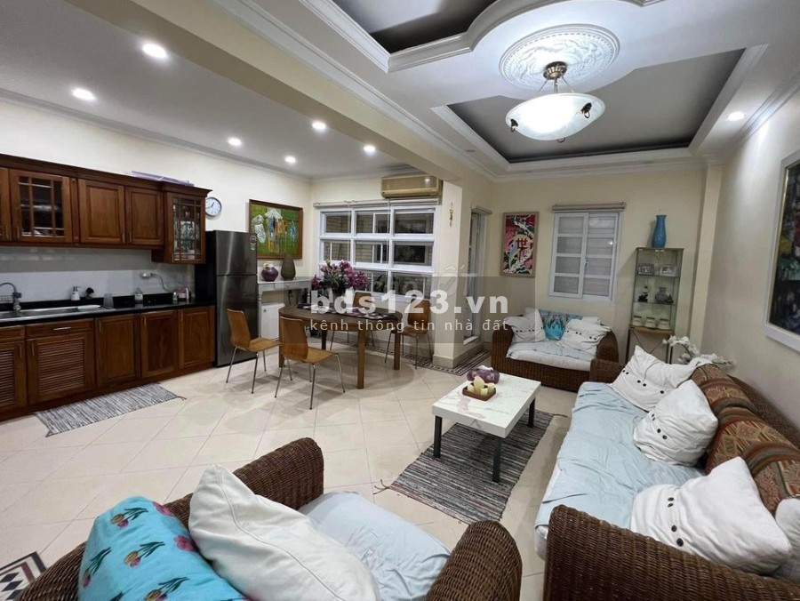 Chính chủ bán nhà Trường Chinh diện tích sử dụng 32m2 5 tầng đẹp sổ sẵn chính chủ