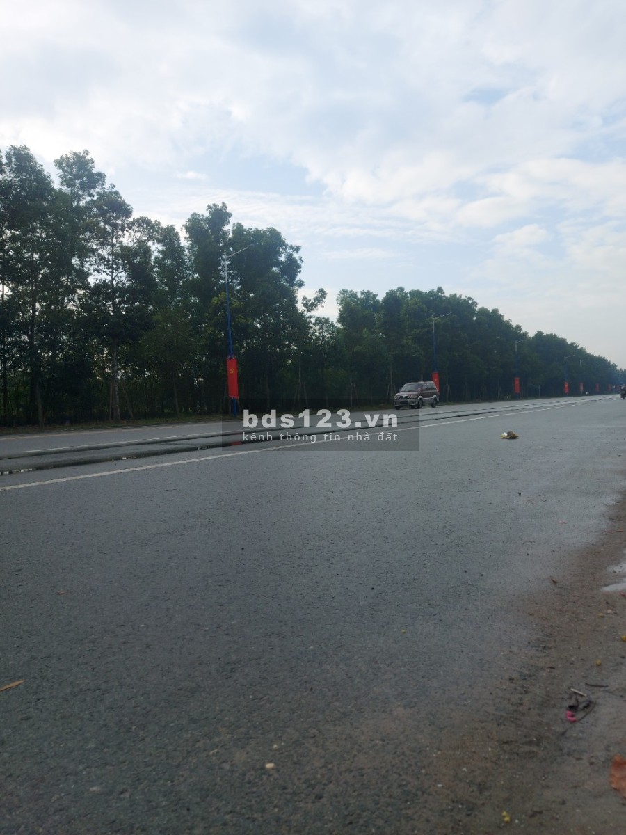 Đất cần bán diện tích sử dụng 210m2 6 X 35, đường 24m nhựa giá 350 triệu