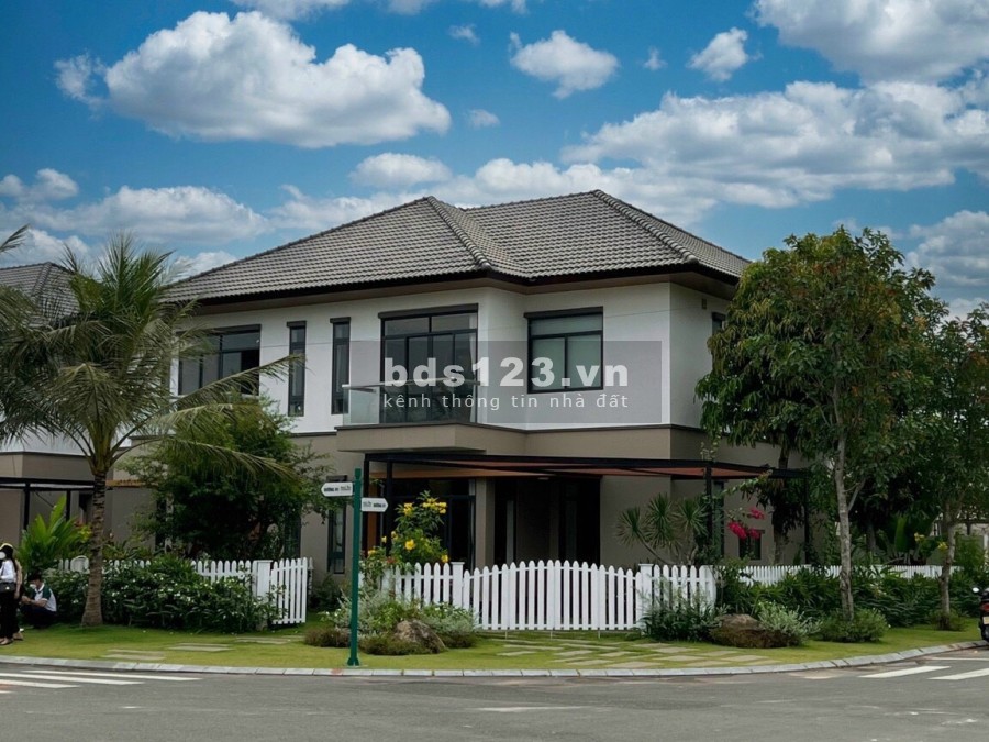 Bán Nhà Phố - Biệt Thự Vườn Bình Dương 2,2 tỷ - SHR - Góp 18 tháng - Vay bank 70% - Full thổ cư 100%