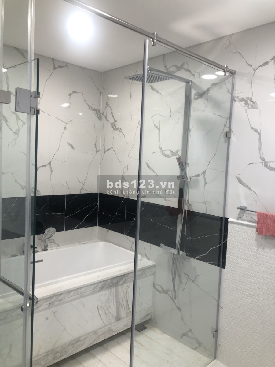 Căn hộ 3 phòng ngủ view sông hướng Đông Nam mát mẻ liên hệ 0918363550 - em Hùng
