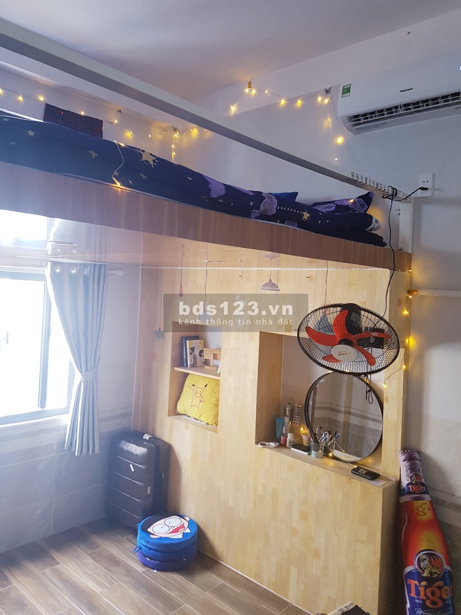 Nhà nguyên căn 1 lửng 3 lầu, 5p ra tới quận 1