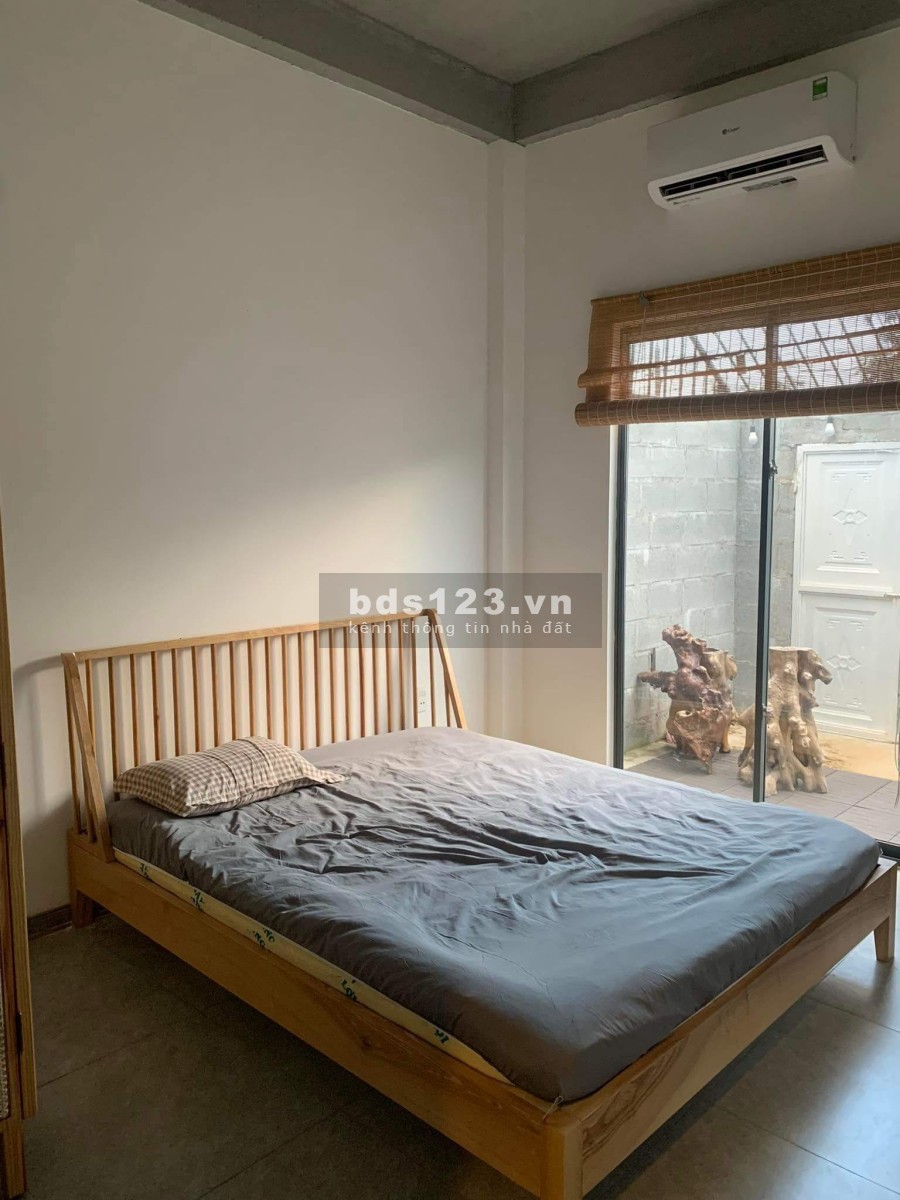 Nhà chính chủ, lô đẹp, dọn vào ở ngay, khu vực đang phát triển mạnh về khu dân cư