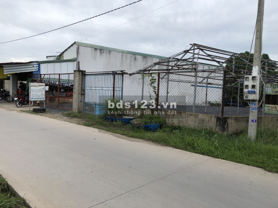 Đất thổ cư mặt tiền đường trường học Mỹ Yên Bến Lức, giá bán 2.85 tỷ, lh 0938921889