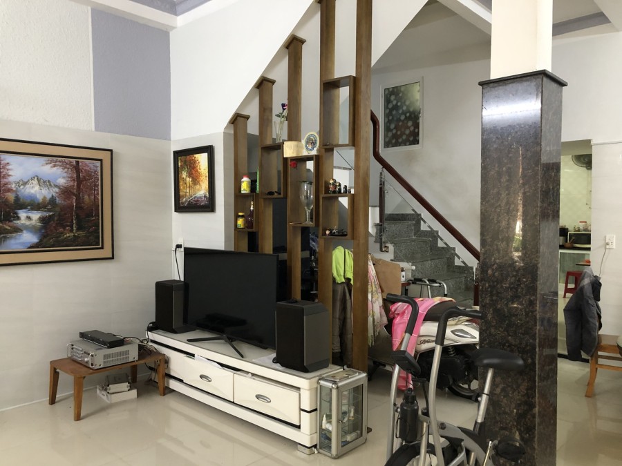 Bán nhà mới xây 4 tầng trung tâm Hải Châu giá chỉ 3.5 tỷ an ninh, yên tĩnh, hàng xóm văn minh