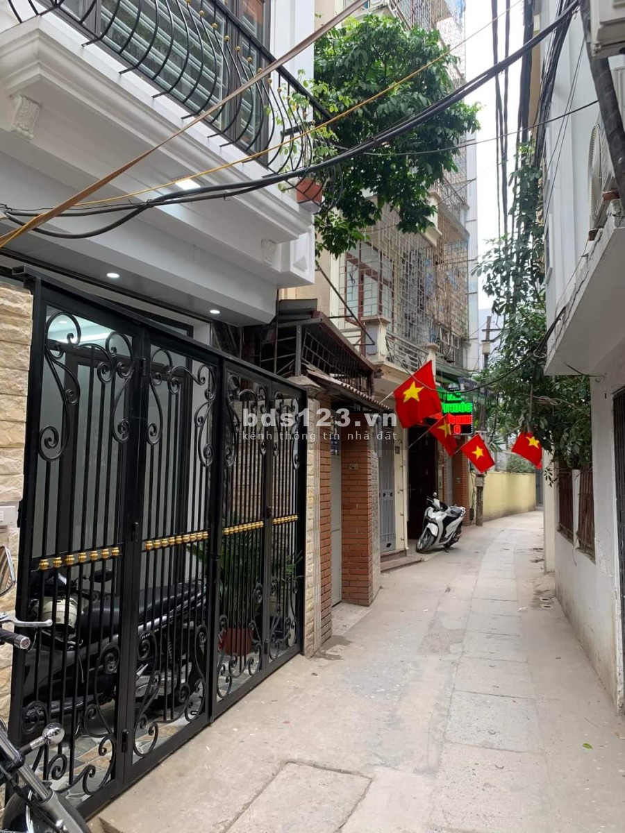 Bán Gấp Nhà Kinh Doanh Phố Trương Định 51m thang máy ô tô đỗ trong nhà