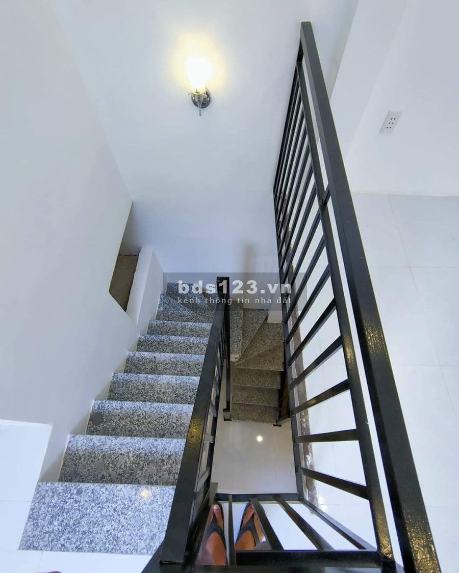 Bán nhà Trần Đình Xu phường Cầu Kho Quận 1 ngang 4m dài 6m 2 lầu giá bán chỉ 4.1 tỷ