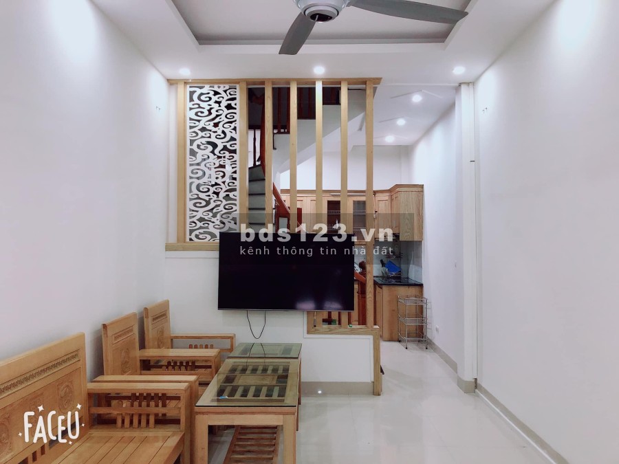 Nhà diện tích 33m2 x 5 tầng, mặt ngõ Mễ Trì Thượng, vài phút đi dạo TTHN QG, BigC