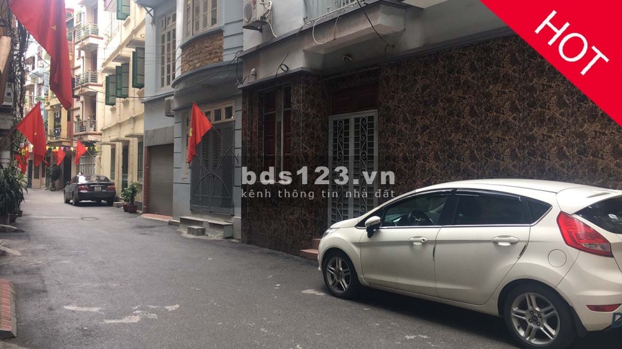 Bán nhà phố Nguyễn Trãi. Phân lô. Đường nhựa ô tô diện tích 75m2 giá chỉ nhỉnh 11 tỷ