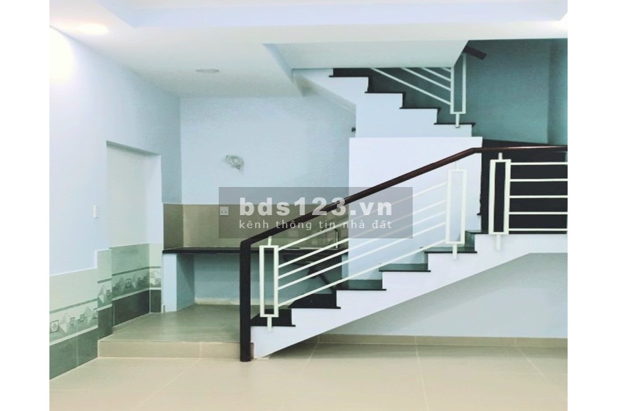 Bán nhà hẻm Quận 7, cách Q4 chỉ 300m diện tích sử dụng 3 x 7m giá bán chỉ 1,75 tỷ