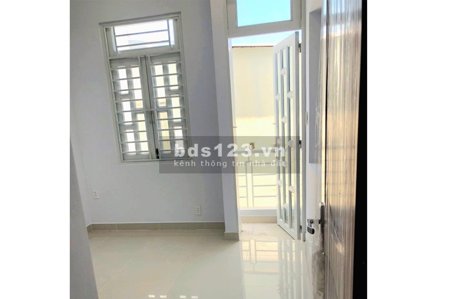 Bán nhà hẻm Quận 7, cách Q4 chỉ 300m diện tích sử dụng 3 x 7m giá bán chỉ 1,75 tỷ