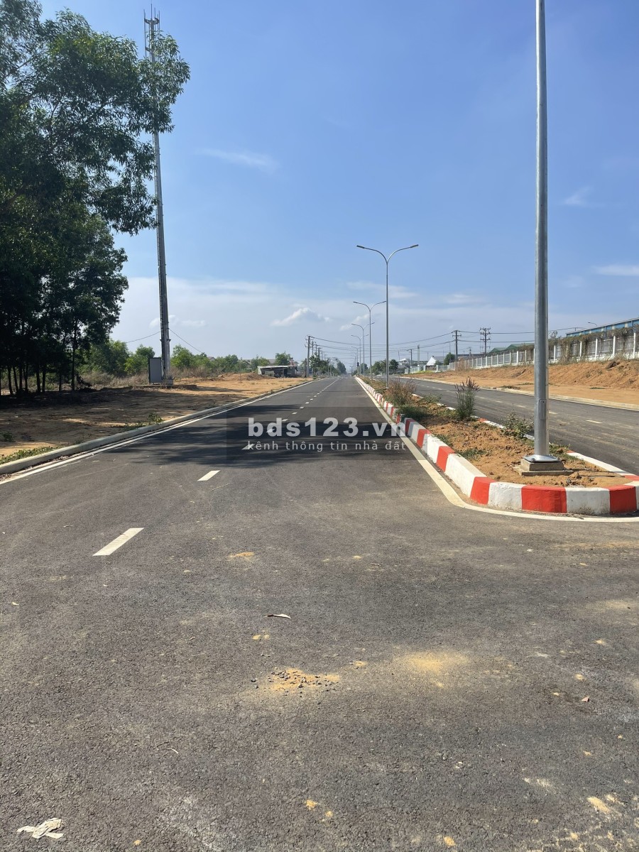Mở bán đất KCN SONADEZI Giang Điền. Shr, thổ cư. Giá rẻ F0 đón đầu các dự án. Mặt đường 32m.