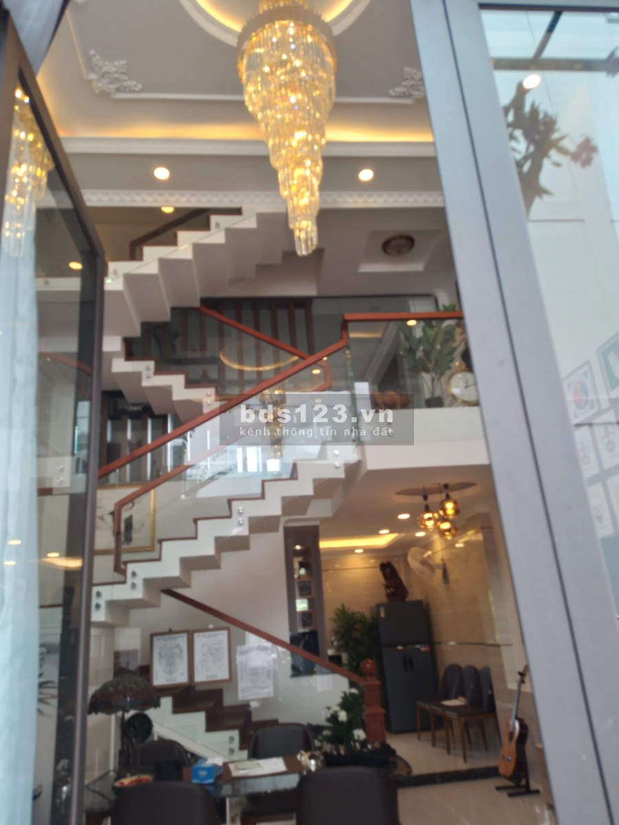 Bán nhà phố siêu đẹp và sang trọng ở phường Thạnh Xuân, Quận 12 hỗ trợ vay ngân hàng