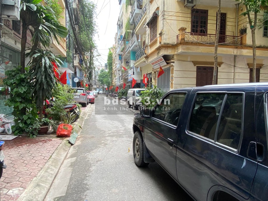 Bán nhà PL ô tô tránh vỉa hè rộng phố Mạc Thái Tổ dtsd 40m2 giá 8,7 tỷ. LH 0912442669