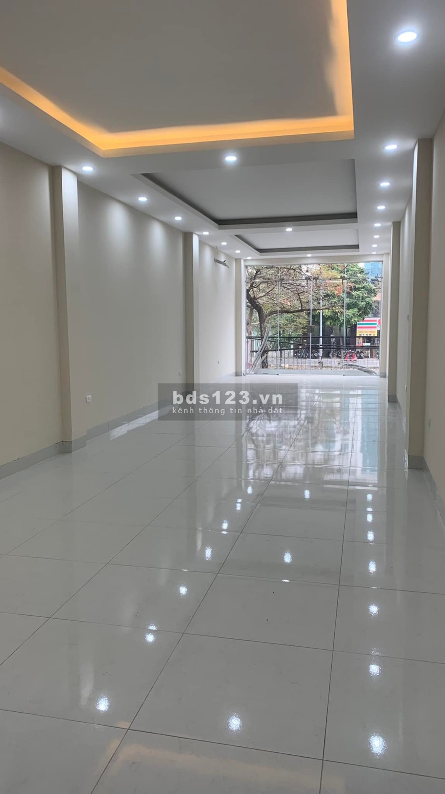 Bán nhà mặt phố 358 Khương Đình 80m2 x 6 tầng thang máy giá 19,5 tỷ. LH 0912442669
