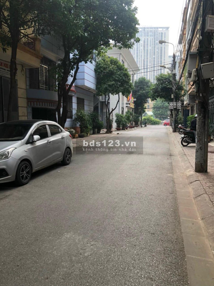 Bán nhà PL ô tô tránh vỉa hè rộng phố Mạc Thái Tổ dtsd 40m2 giá 8,7 tỷ. LH 0912442669