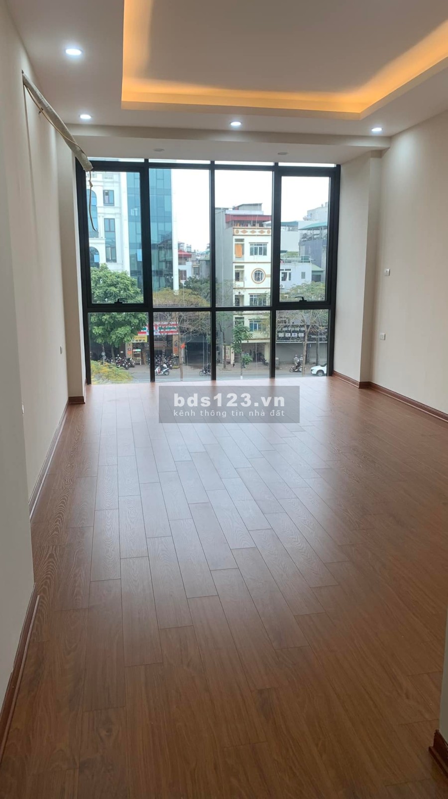 Bán nhà mặt phố 358 Khương Đình 80m2 x 6 tầng thang máy giá 19,5 tỷ. LH 0912442669
