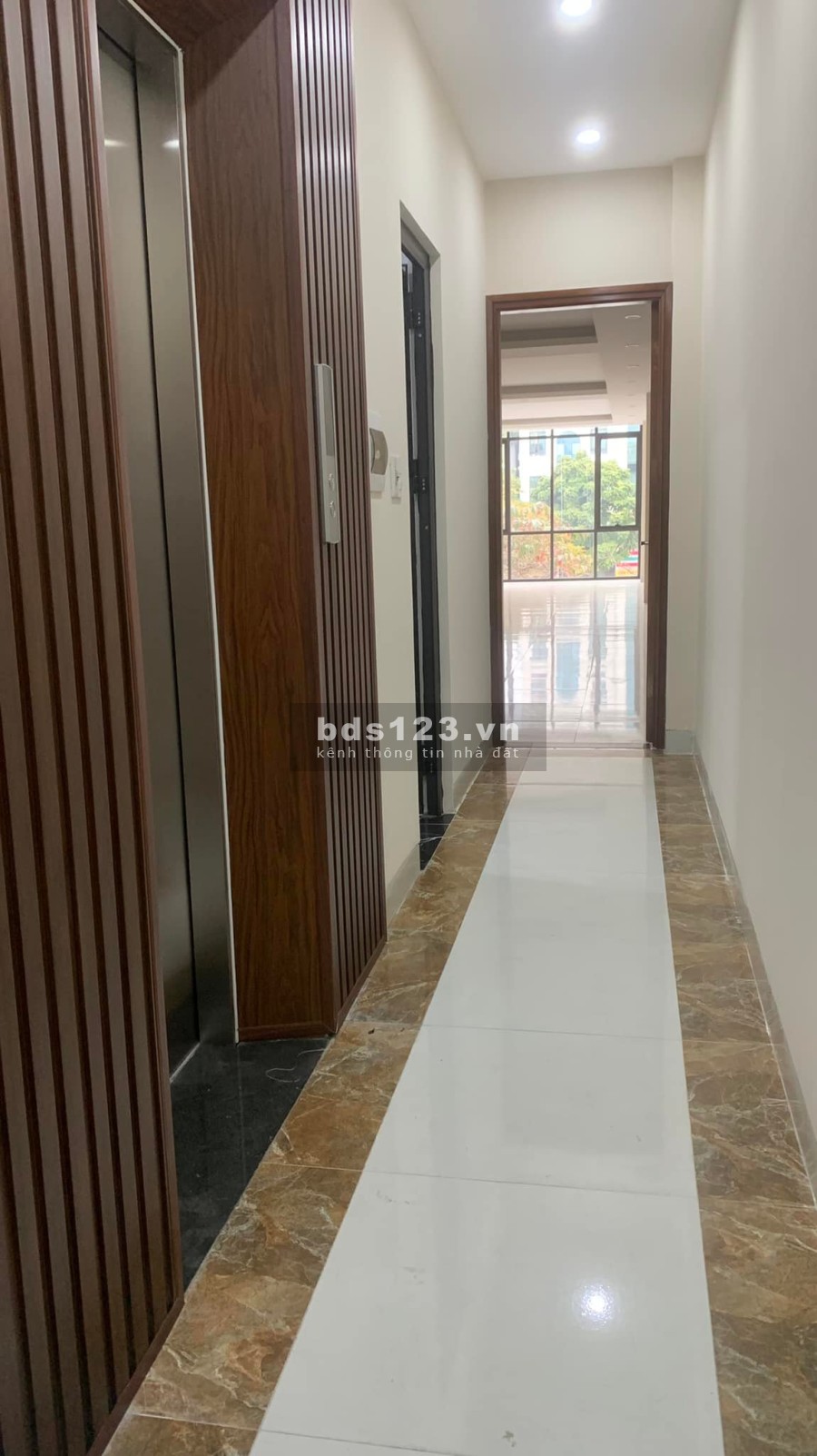 Bán nhà mặt phố 358 Khương Đình 80m2 x 6 tầng thang máy giá 19,5 tỷ. LH 0912442669