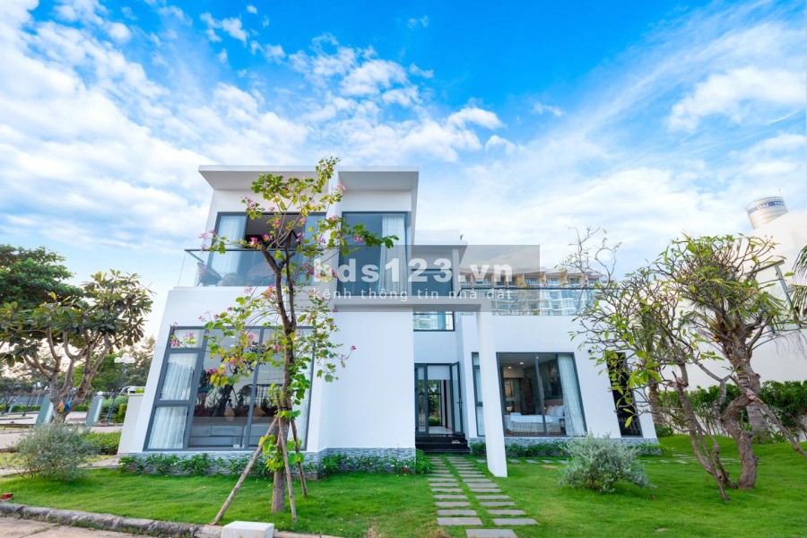 Biệt thự Aria Vũng Tàu giá bán nhanh 16,4 tỷ cách biển 80m chiết khấu 10% bàn giao ngay
