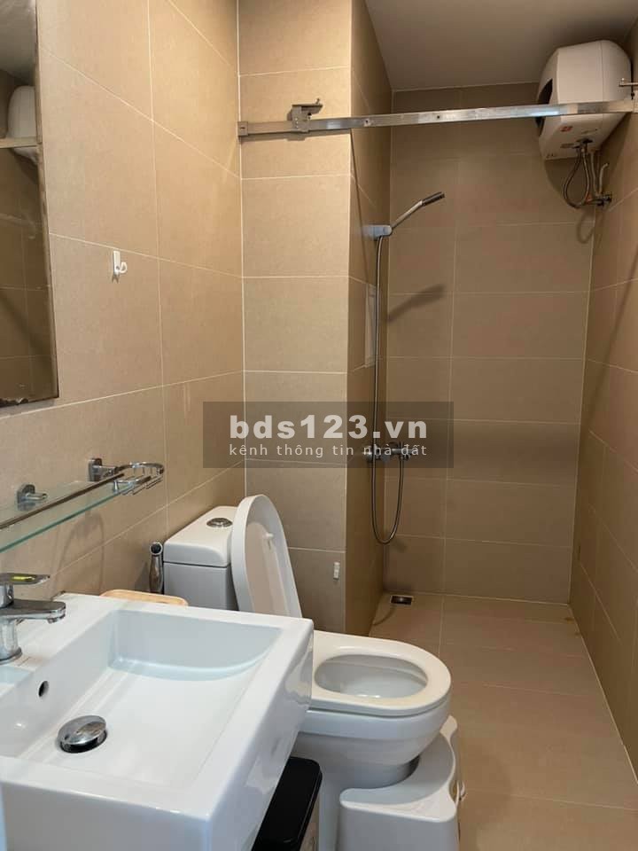 Florita 2 PN, giá thuê 13 triệu, LH: 0878162162 tầng cao, nhà có ban công gió mát mẻ