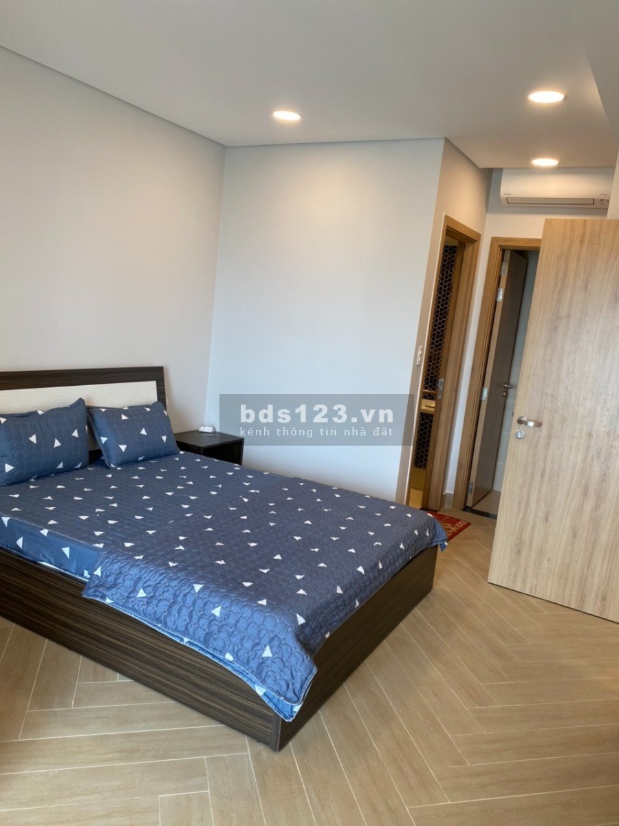 Cần bán căn hộ 91m2 tầng cao, view biển, full nội thất, thoáng mát cách biển chỉ vài bước chân