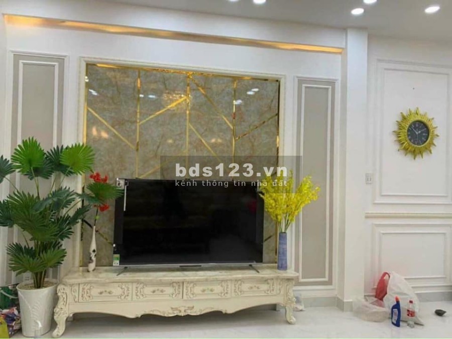 Bán nhà nguyên căn 3 tấm đường Huỳnh Tấn Phát Quận 7, khu dân trí cao, giá tốt