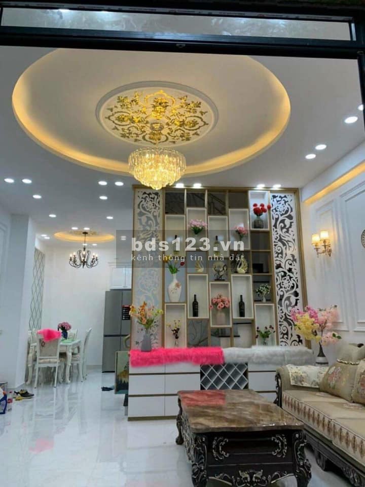 Bán nhà nguyên căn 3 tấm đường Huỳnh Tấn Phát Quận 7, khu dân trí cao, giá tốt