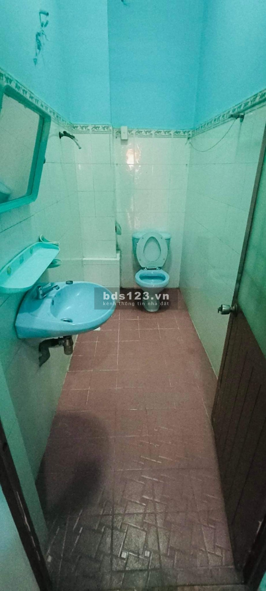 Bán nhà mặt tiền hẻm Nguyễn Oanh đúc kiên cố có sân rộng, hẻm xe ra vào thoải mái