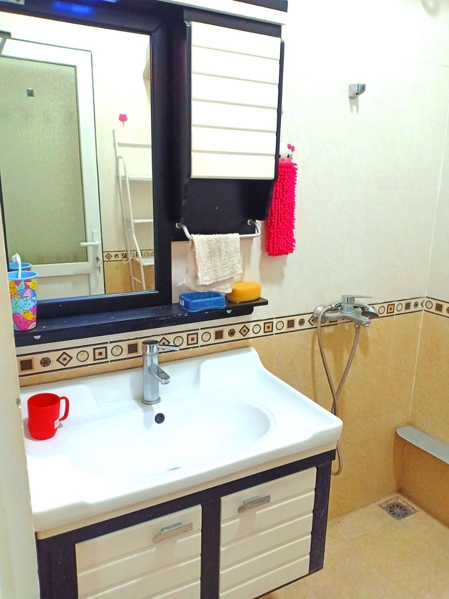 Bán nhà phố Lê Quang Đạo, dtsd 40m2, 5 tầng 5 phòng ngủ, mt 4m vài bước ra phố