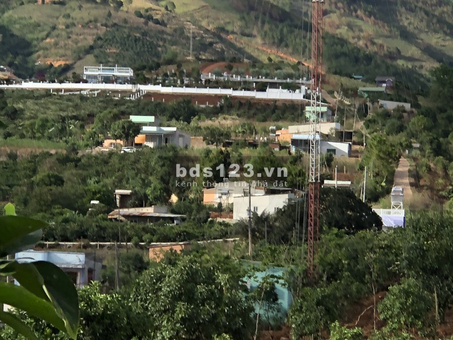 Quá kẹt tiền bán lỗ miếng đất view toàn thị trấn Nam Ban, thương lượng nhanh