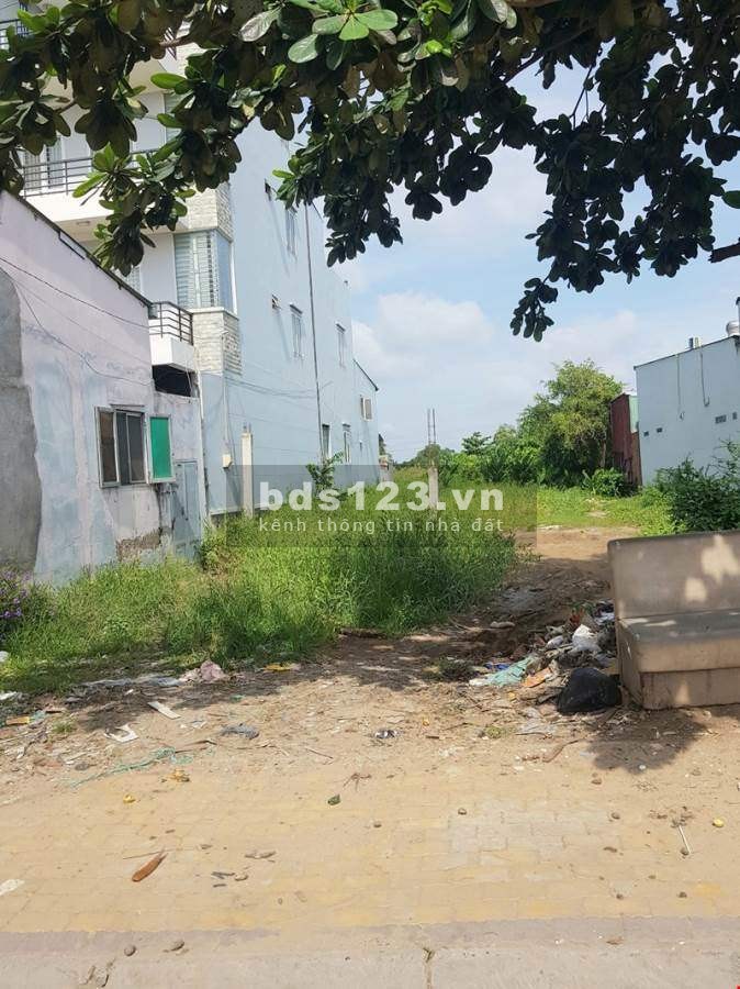 Cần bán lô đất cạnh Công An Huyện diện tích sử dụng 150m2, sổ hồng riêng, khu dân cư