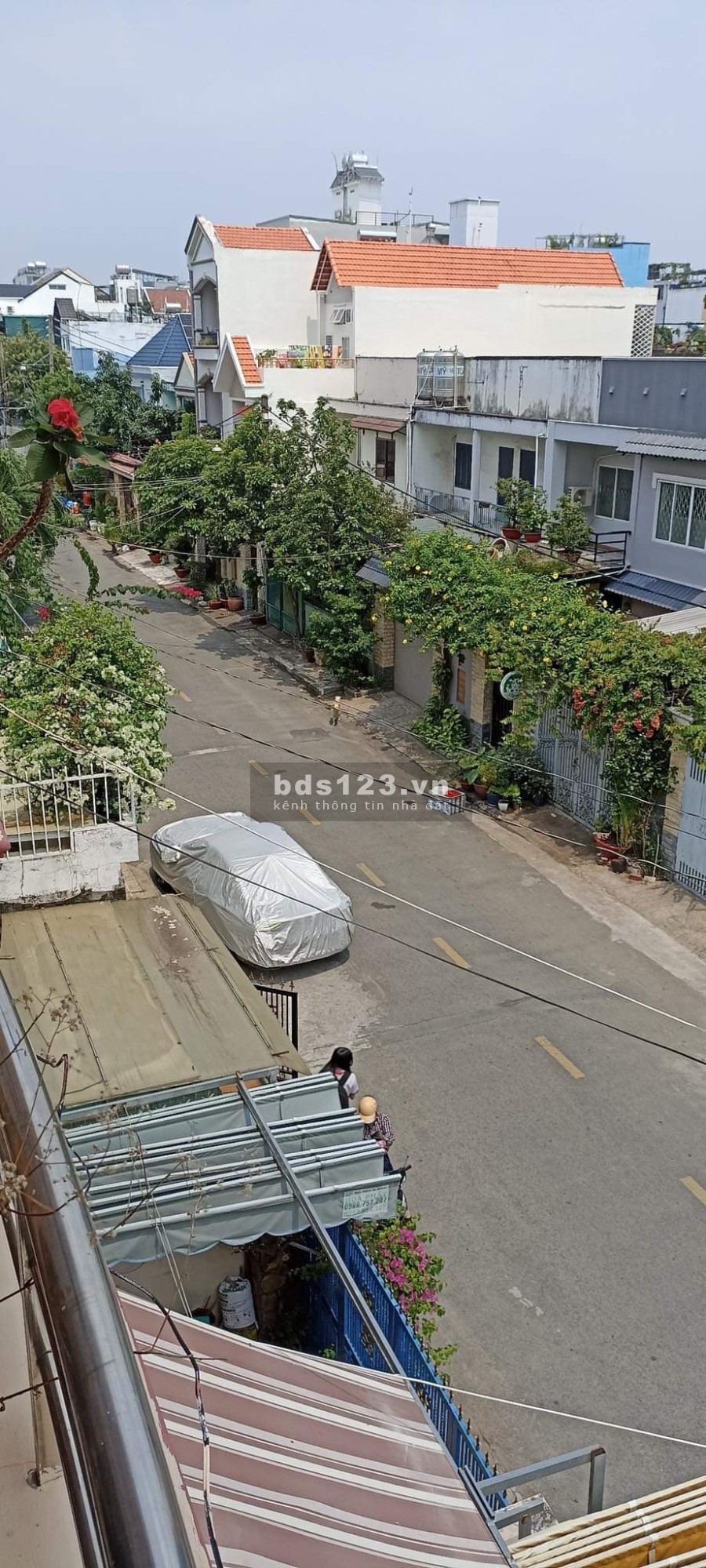 Bán nhà mặt tiền hẻm Nguyễn Oanh đúc kiên cố có sân rộng, hẻm xe ra vào thoải mái