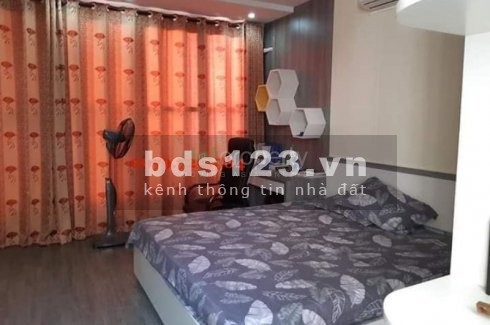 Bán nhà mặt ngõ 89 lạc long quân, 18m x 5T, mt 3.2m giá có 2.85 tỷ( kinh doanh)