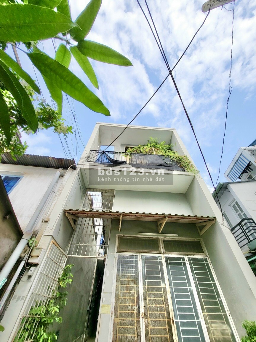 Bán nhà có sẵn 6 phòng trọ, Hẻm 499 Lê Quang Định, P.1, Gò Vấp, giá chỉ 4.8 tỷ, sáng tên trong ngày