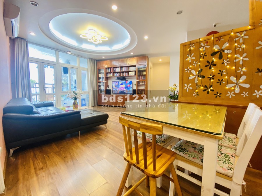 Bán căn hộ 3 ngủ diện tích 108m2 tại chung cư Hòa Phát -257 Giải Phóng giá rẻ