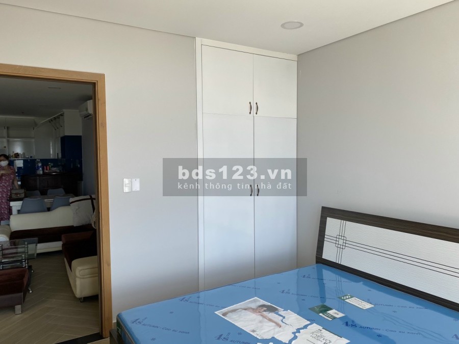 Cần bán căn hộ 91m2 tầng cao, view biển, full nội thất, thoáng mát cách biển chỉ vài bước chân