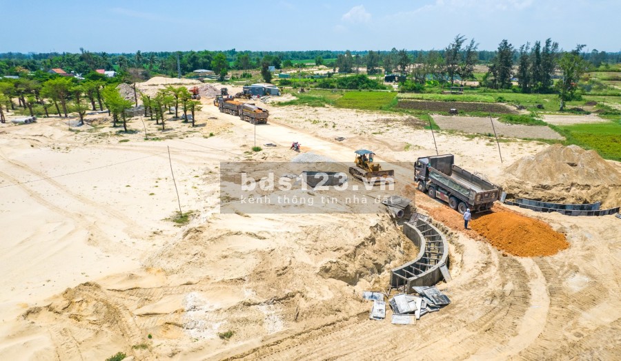 Cần bán lô đất ngay đường Dũng Sĩ Điện Ngọc, gần khu FPT giá 2tỷ/lô chiết khấu cao