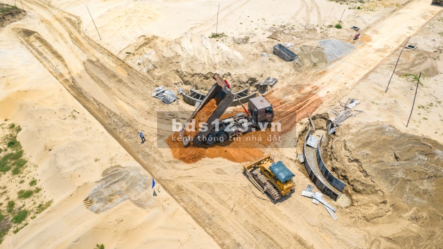 Cần bán lô đất ngay đường Dũng Sĩ Điện Ngọc, gần khu FPT giá 2tỷ/lô chiết khấu cao