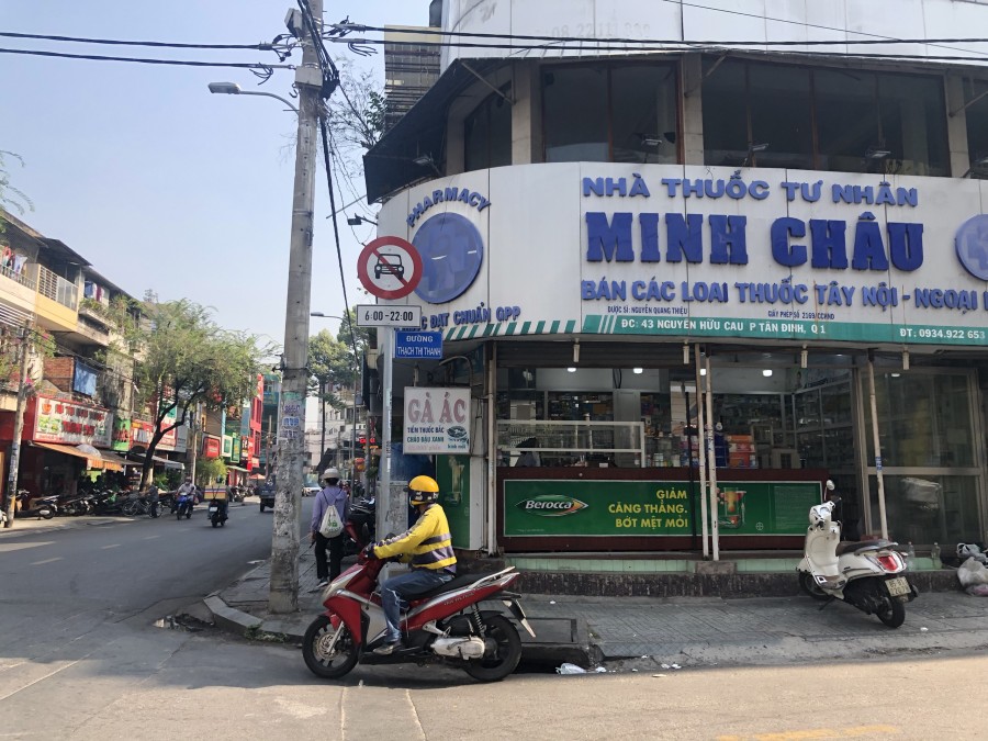 Bán nhà mặt tiền .Đường Huyền Quang Phường Tân định q1 HCM Dt 33m2 Dts 71.4m