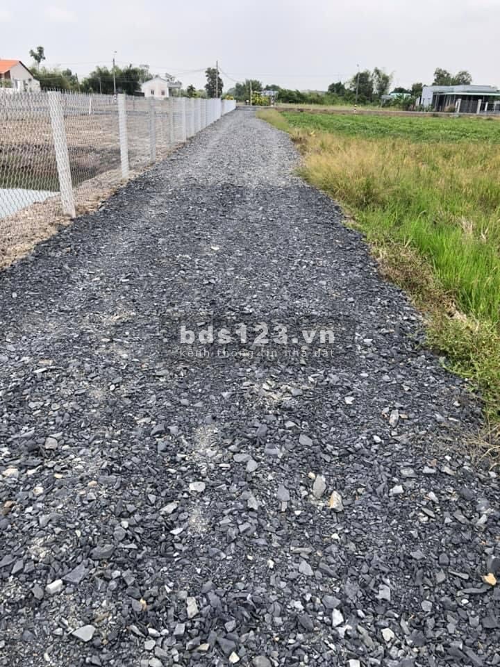 Bán đát vườn diện tích 382m2, sổ hồng riêng xã Mỹ Lộc Cần Giuộc Long An, giá 1.6 tỷ