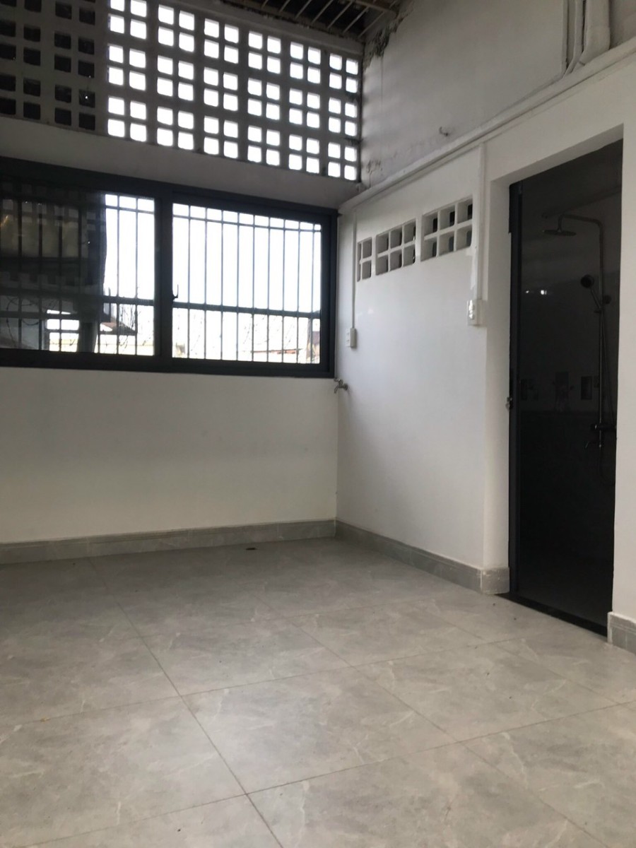 Cho thuê nhà mặt tiền 118 Châu Văn Liêm, phường 11, Quận 5, liên hệ 0968 052 720