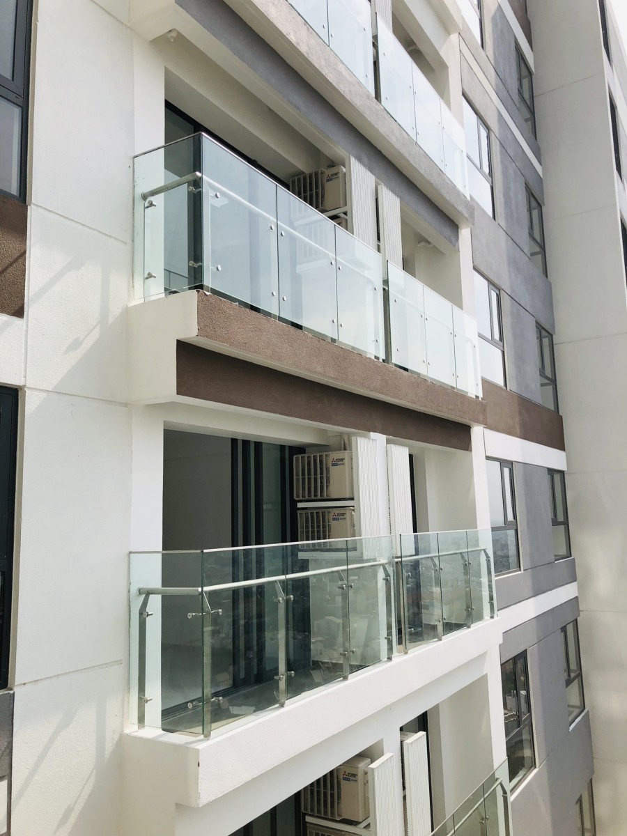 Cần sang lại căn hộ D'Lusso quận 2. Mặt tiền đường Nguyễn Thị Định bên cầu Giồng Ông Tố.