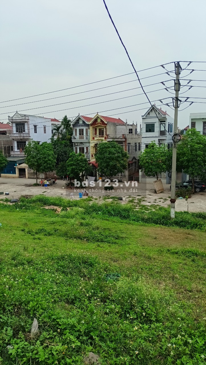 Bán 63m tại Xuân Canh, giá đầu tư, hơn 50tr/m.LH 0988350726 tiện ích xung quanh đầy đủ