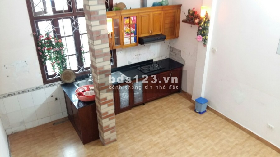 Nhà lô góc 5 tầng x 48m2 ô tô vào nhà phố Chùa Láng giá 8,4 tỷ. LH 0912442669