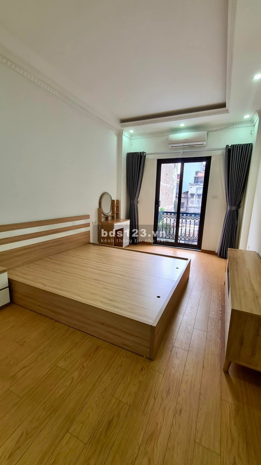 Nhỉnh 4 tỷ có ngay nhà phố Ngọc Lâm lô góc kinh doanh đỉnh, pháp lý sạch, lh 0966396167