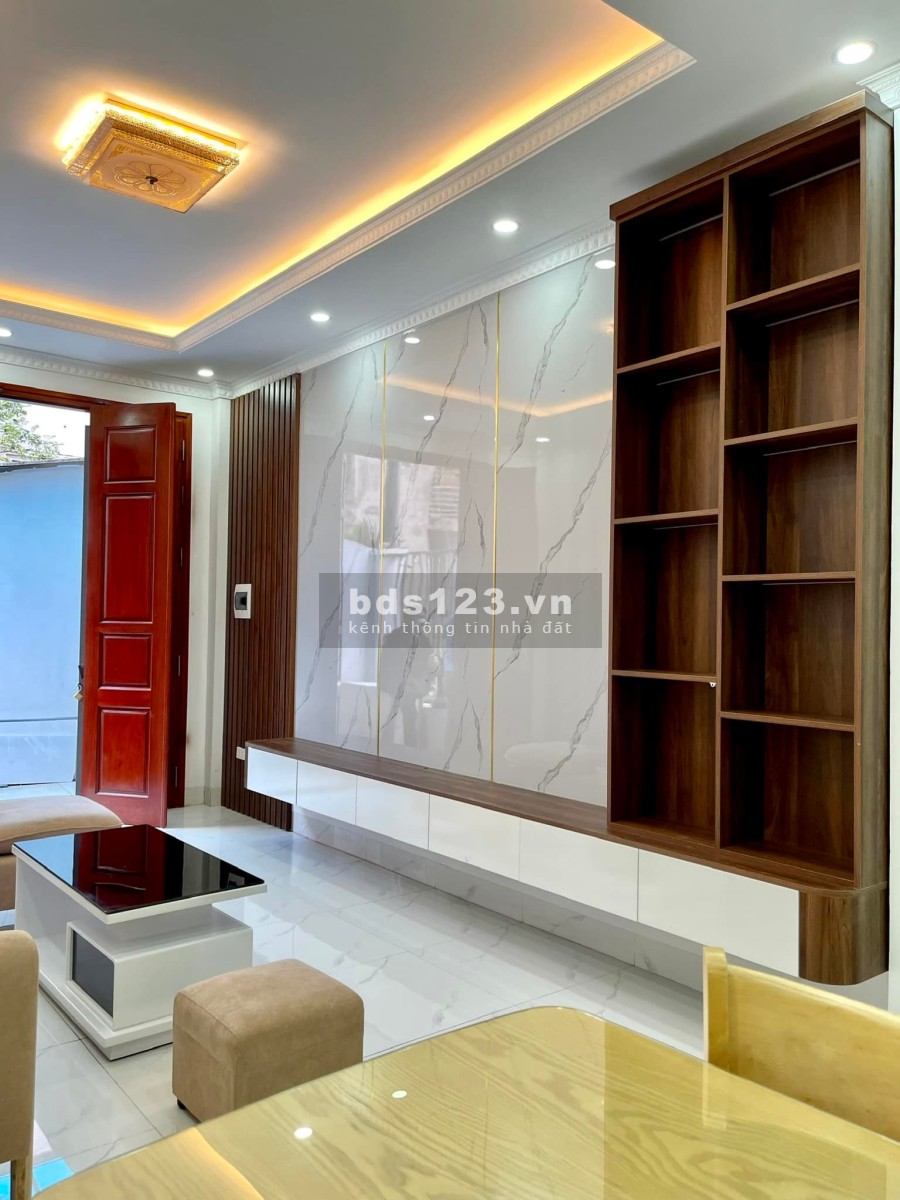 Nhỉnh 4 tỷ có ngay nhà phố Ngọc Lâm lô góc kinh doanh đỉnh, pháp lý sạch, lh 0966396167