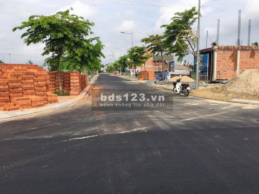 Bán đất dt 125m2 đất nền trung tâm tp Quảng Ngãi, khu sầm uất, giá tốt đầu tư sinh lời