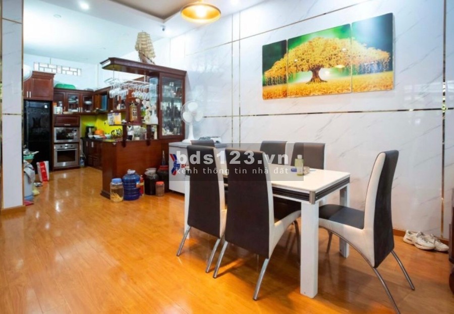 Bán biệt thự nhà phố Villas Thảo Điền, kết cấu 1 trệt, 1 lầu đúc, giá tốt đầu tư sinh lời cao