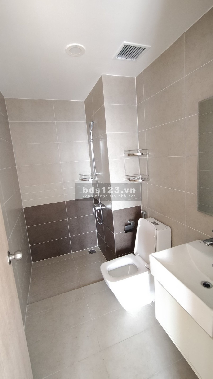 Cho thuê offitecl the Sun Avenue Quận 2 giá cho thuê 10 triệu/tháng, lh 0909370517