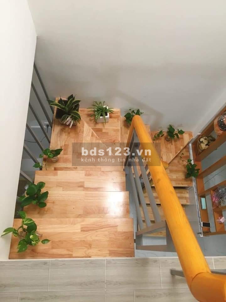 Bán nhà hẻm ba gác 30m ra mặt tiền 36.5m, giá bán chào 3.9 tỷ, nhà còn mới nguyên