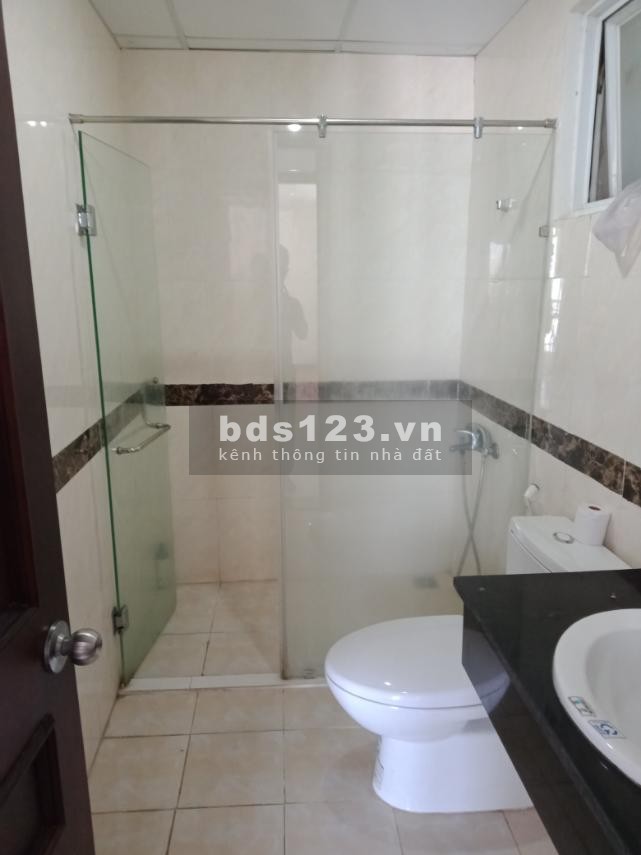 Tôi cần cho thuê chung cư cao cấp Giai Việt Quốc Cường– mặt tiền đường Tạ Quang Bửu phường 5 Quận 8